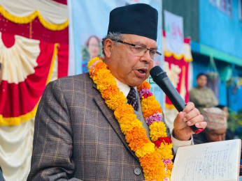 हारतर्फ अग्रसर झलनाथ खनाल